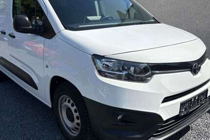 Toyota Proace 57.100 km 14.900 € Bergisch Gladbach 51469