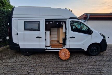 Opel Vivaro 90.000 km 22.990 &euro; Köln 50999
