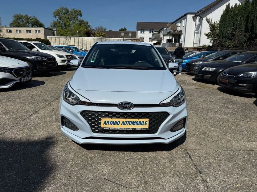 i20