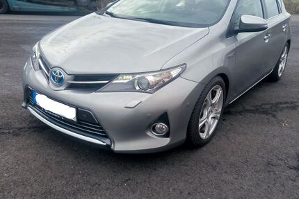 Toyota Auris 187.235 km 10.400 &euro; Euskirchen 53881
