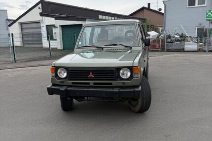 Mitsubishi Pajero 304.000 km 5.900 &euro; Euskirchen 53881