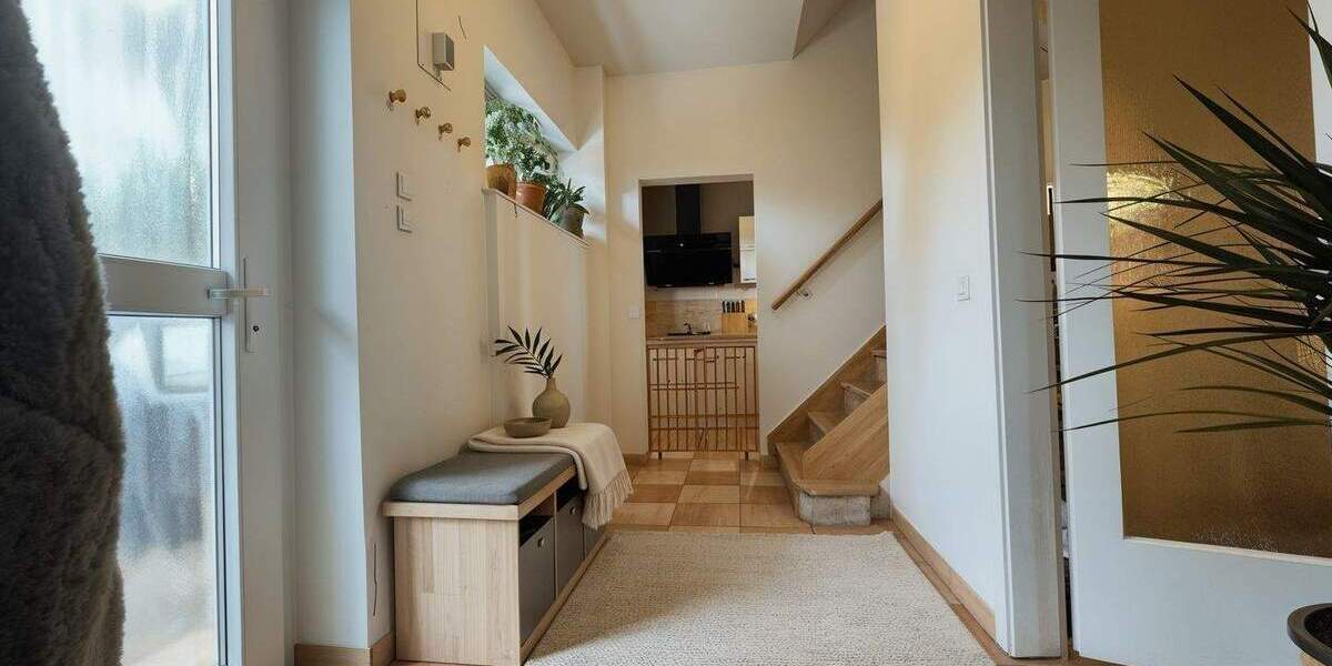 Reihenmittelhaus Köln Neuehrenfeld - 4 Zimmer, 95 m&sup2;, 829.000&euro; | Angebot:25678049