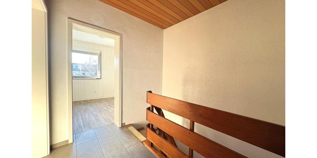 **Bonn-Beuel: Gepflegtes Reihenmittelhaus in toller Lage! 4 Zimmer, Terrasse, Garten** 4 zimmer