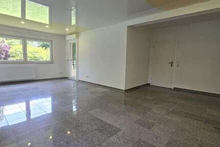 Wohnung zum Kaufen in Sankt Augustin 180.000 € 86 m²
