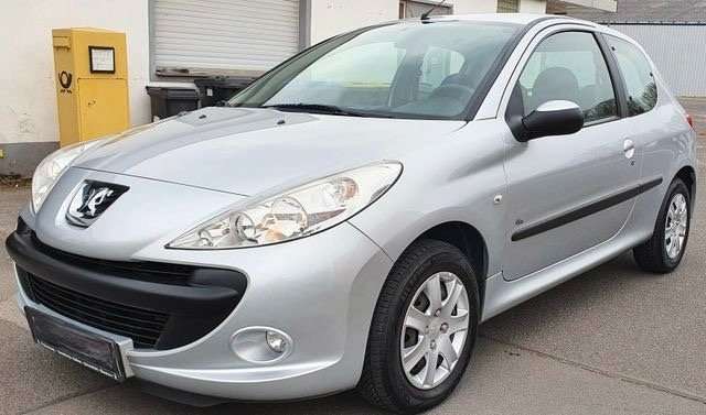 Peugeot 206 112.000 km 2.998 &euro; Bad Honnef 53604