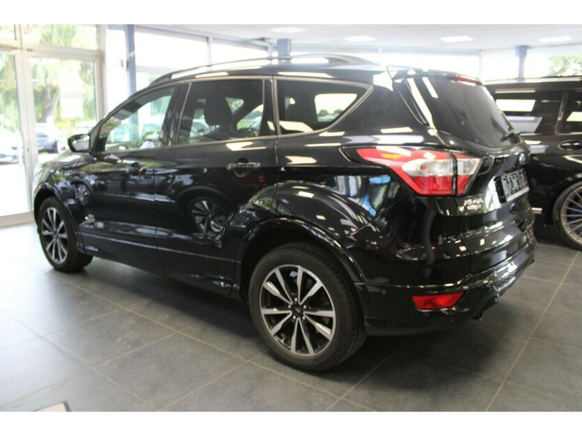 Ford Kuga 2.0 TDCi 4x4 ST-Line 92.638 km 18.980 € Euskirchen 53881