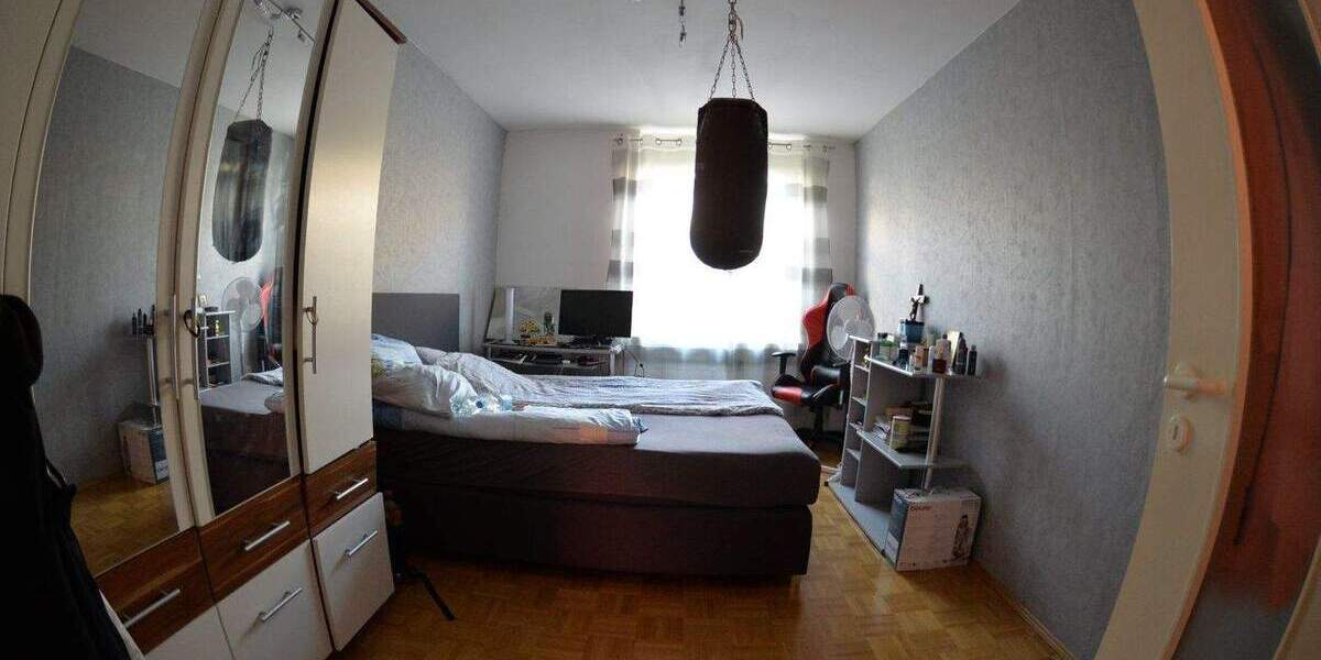 Etagenwohnung Köln Neubrück - 4 Zimmer, 93 m&sup2;, 229.000&euro; | Angebot:25728630
