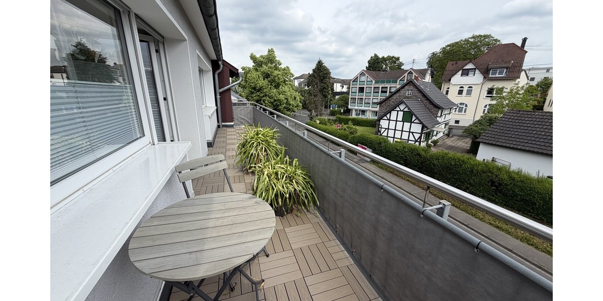 Moderne 4-Zimmer-Dachgeschosswohnung mit 2 Balkonen - Dachgeschoßwohnung Königswinter | Angebot:26931493