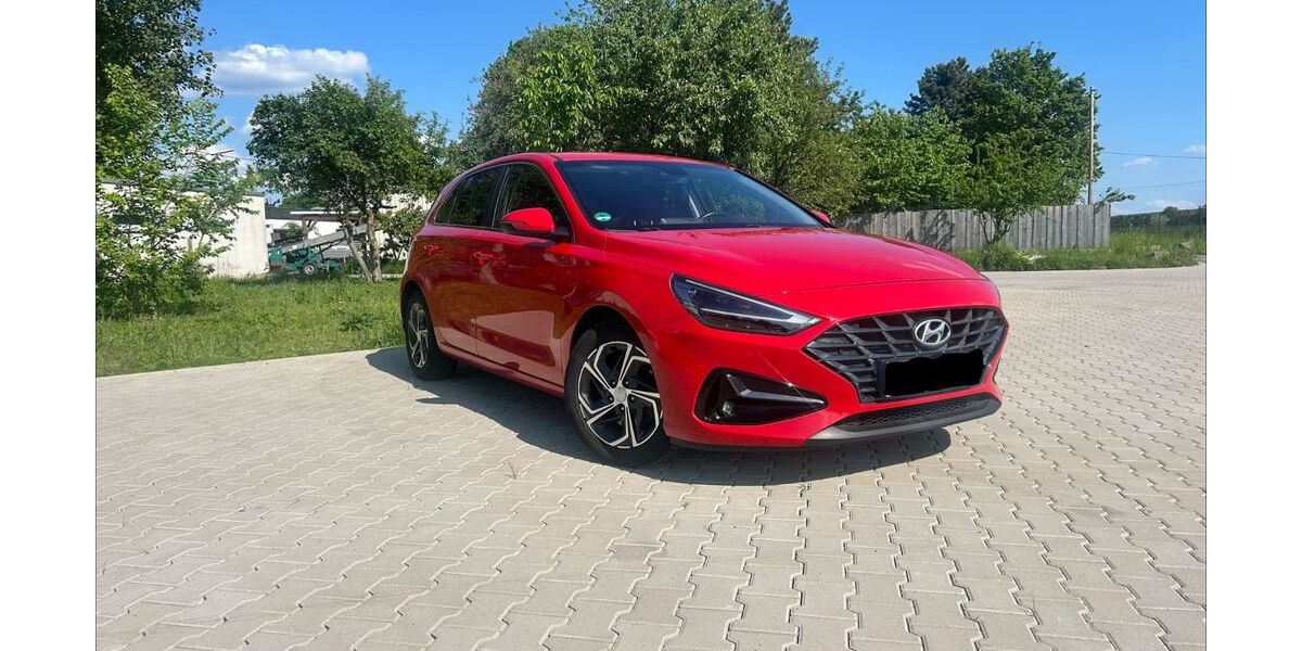 Hyundai i30 87.000 km 14.699 &euro; Euskirchen 53881