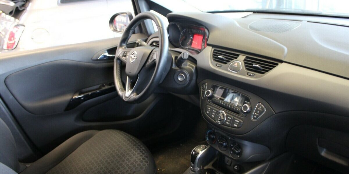Opel Corsa 1.4 Automatik Edition 7.437 km 9.980 &euro; Euskirchen 53881