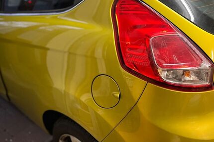 Ford Fiesta 176.000 km 2.900 &euro; Euskirchen 53878