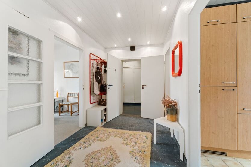 Mit 3D: Gepflegtes Zweifamilienhaus mit parkähnlichem Gartenparadies – Modernisieren, Einziehen & Wohlfühlen 8 zimmer