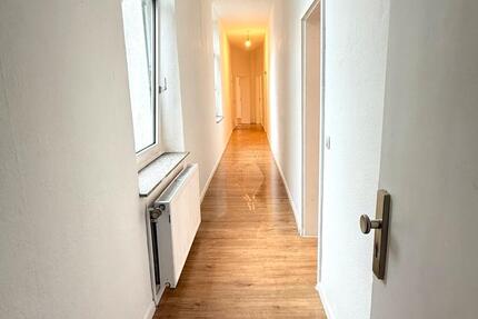Renovierte 4-Zimmerwohnung in Köln Nippes zu Vermieten zimmer