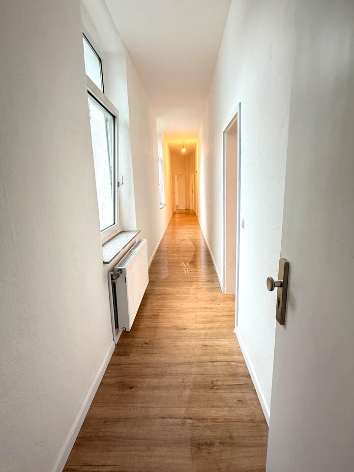 Renovierte 4-Zimmerwohnung in Köln Nippes zu Vermieten zimmer