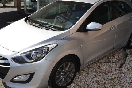 Hyundai i30 78.580 km 7.890 € Köln 51145