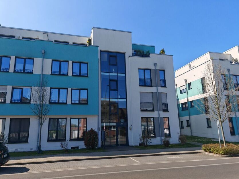 Hier lässt es sich leben! Moderne 2-Zimmer-Wohnung mit großem Sonnen-Balkon