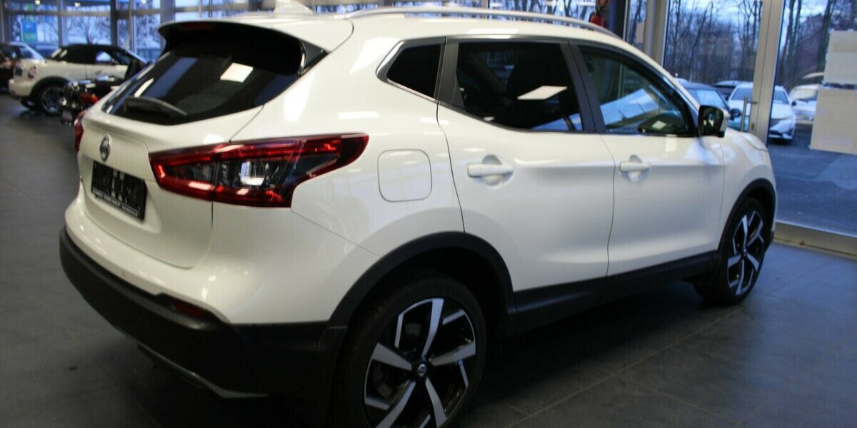 Nissan Qashqai 1.2 DIG-T 2WD Aut. - Panorma - 101.196 km 14.980 &euro; Euskirchen 53881