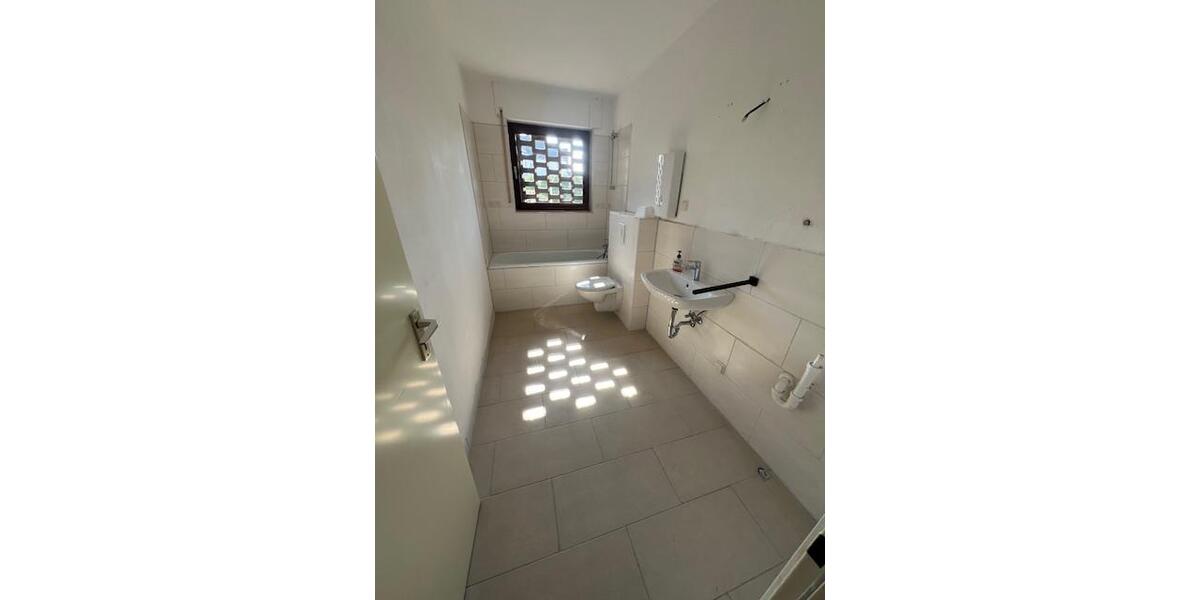 Erdgeschoßwohnung Hürth - 2 Zimmer, 75 m&sup2;, 740&euro; | Angebot:25903381