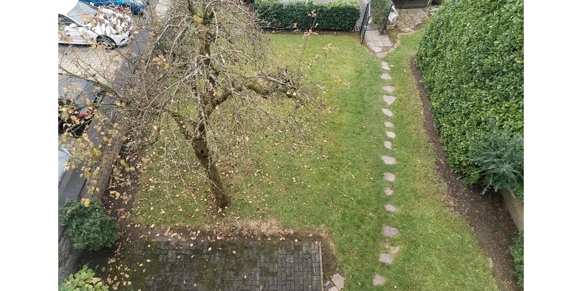 Dachgeschoßwohnung Bergisch Gladbach Alt-Frankenforst - 3 Zimmer, 80 m&sup2;, 640&euro; | Angebot:24819802