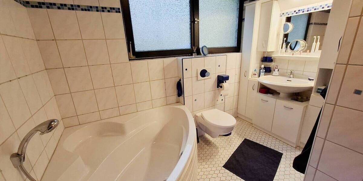 Doppelhaushälfte Bergisch Gladbach Sand - 4 Zimmer, 126 m&sup2;, 495.000&euro; | Angebot:23950905