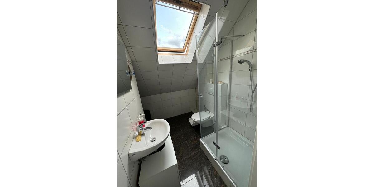 Doppelhaushälfte Köln Kalk - 4.5 Zimmer, 130 m&sup2;, 2.200&euro; | Angebot:24604060