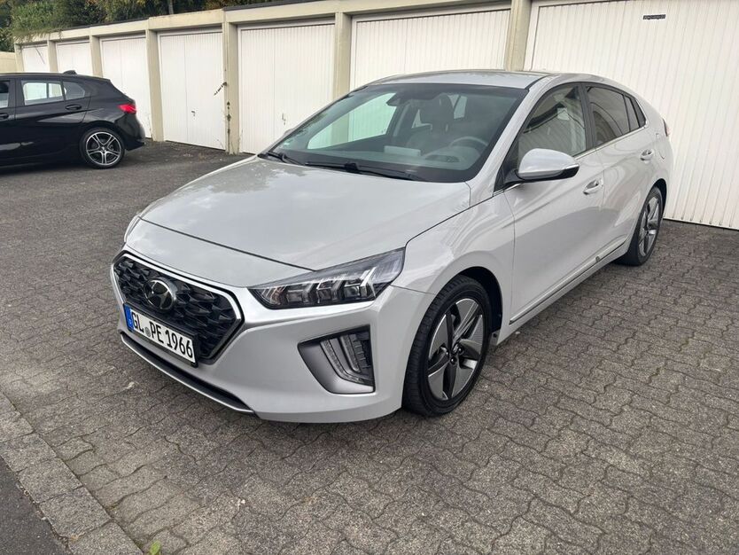 Hyundai IONIQ 55.297 km 17.700 € Bergisch Gladbach 51427