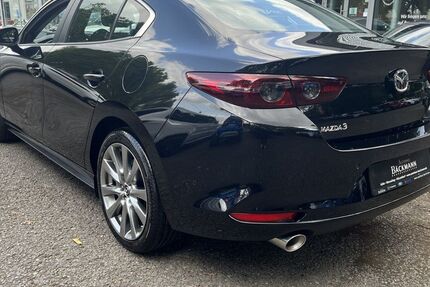 Mazda 3 19.143 km 22.850 € Köln 50735