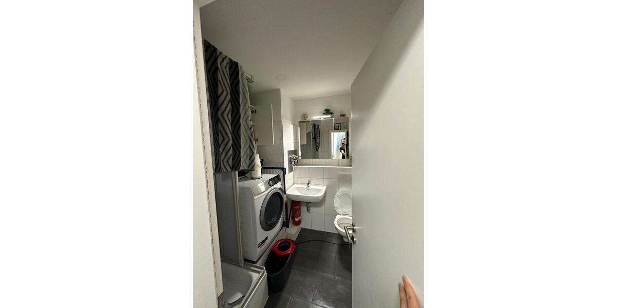 Etagenwohnung Köln Ehrenfeld - 1 Zimmer, 32 m&sup2;, 650&euro; | Angebot:26083853