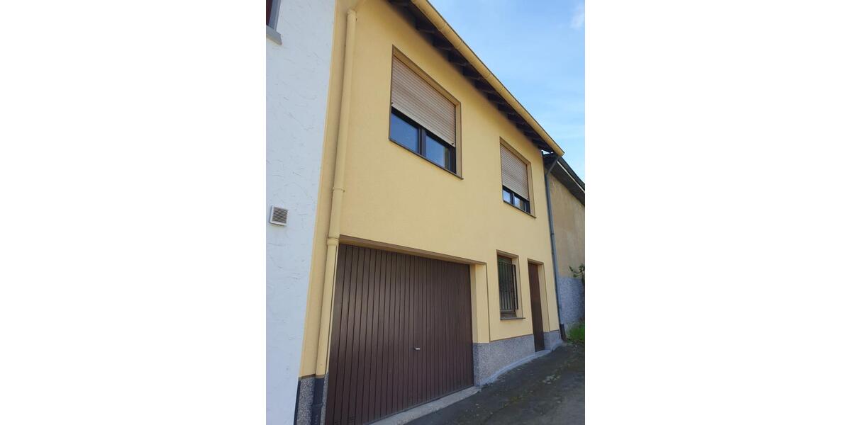 Reihenhaus Remagen - 6 Zimmer, 215 m&sup2;, 270.000&euro; | Angebot:27227804