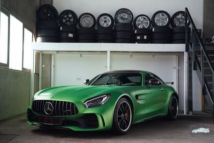 Mercedes AMG GT R