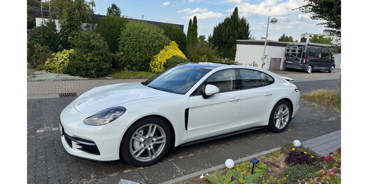 Porsche Panamera 50.000 km 57.500 &euro; Bonn 53117