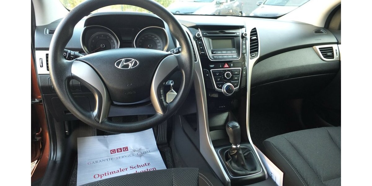 Hyundai i30 KLIMAAUTOMATIK SPORT LMF/BREITREIFEN 117.877 km 6.998 &euro; Köln 50858