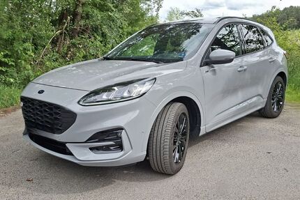 Ford Kuga 30.000 km 31.700 &euro; Overath 51491