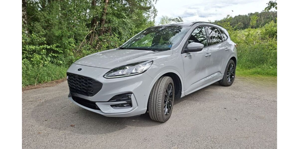 Ford Kuga 30.000 km 31.700 &euro; Overath 51491