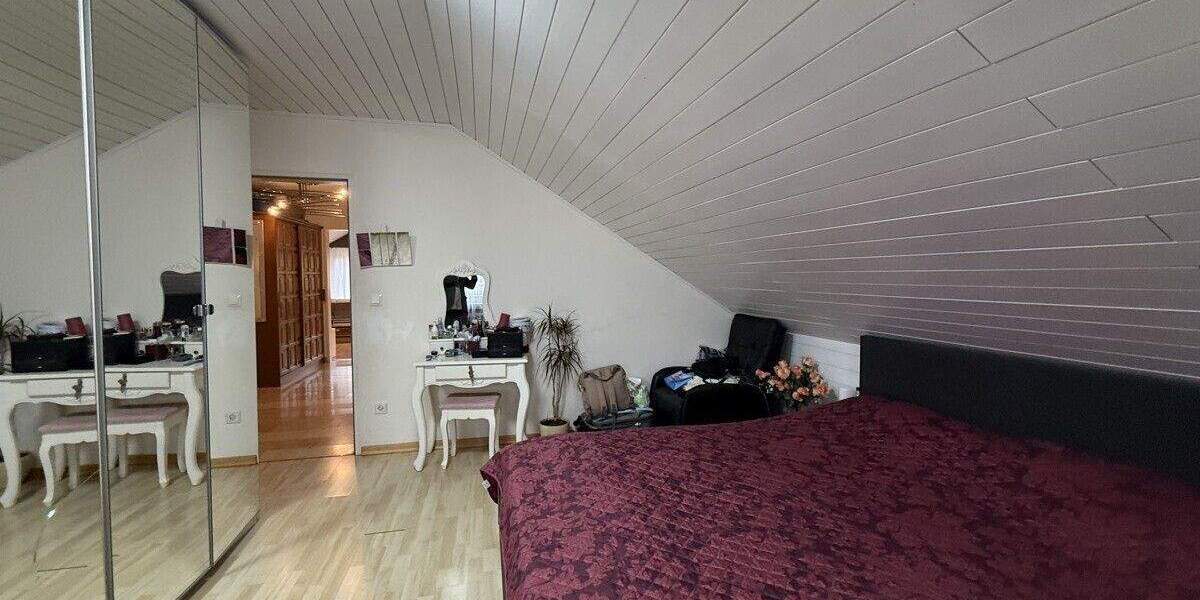 Etagenwohnung Sankt Augustin Birlinghoven - 3 Zimmer, 73 m&sup2;, 199.000&euro; | Angebot:25660635