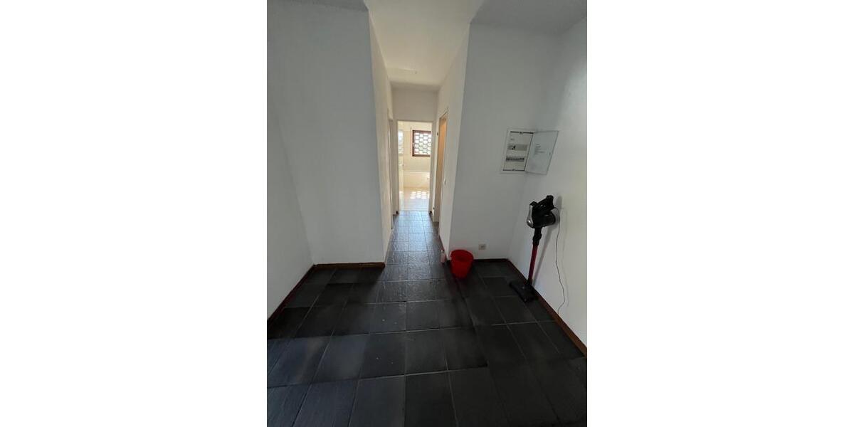 Erdgeschoßwohnung Hürth - 2 Zimmer, 75 m&sup2;, 740&euro; | Angebot:25903381