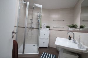 Seltene Gelegenheit: Bungalow mit Terrasse und Balkon in Beuel - 3- Bonn - Beuel Beuel | Angebot:24819985