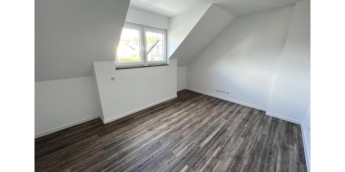 Maisonettenwohnung Siegburg - 5 Zimmer, 158 m&sup2;, 1.500&euro; | Angebot:24399156