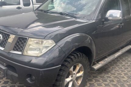 Nissan Navara 241.000 km 4.799 &euro; Altenahr 53505