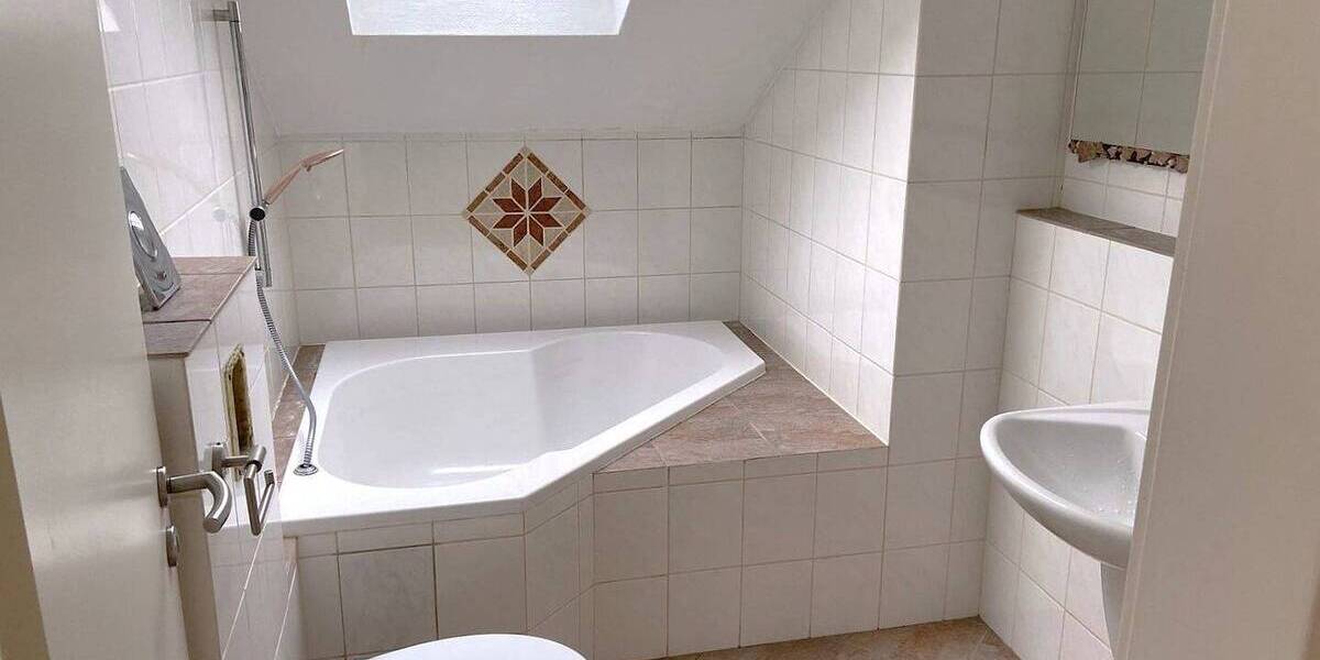 Mehrfamilienhaus + 4 Wohneinheiten + Wellnessbereich + Buisdorf 1 zimmer