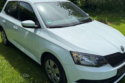 Skoda Fabia 20.576 km 7.800 &euro; Siegburg 53721