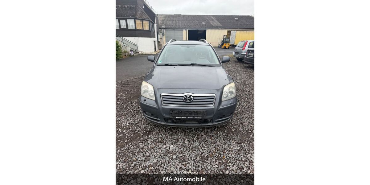 Toyota Avensis 297.463 km 1.200 &euro; Euskirchen 53881