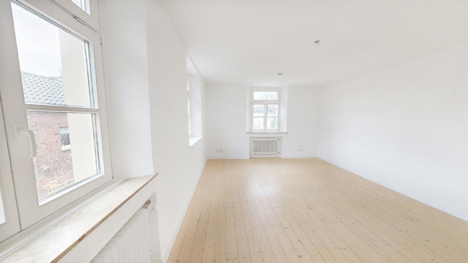Einfamilienhaus Erftstadt - 7 Zimmer, 200 m&sup2;, 2.000&euro; | Angebot:24432275