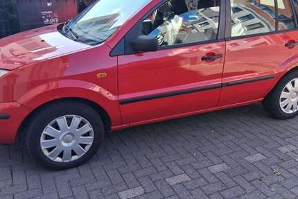 Ford Fusion 90.000 km 3.500 € Köln 50765