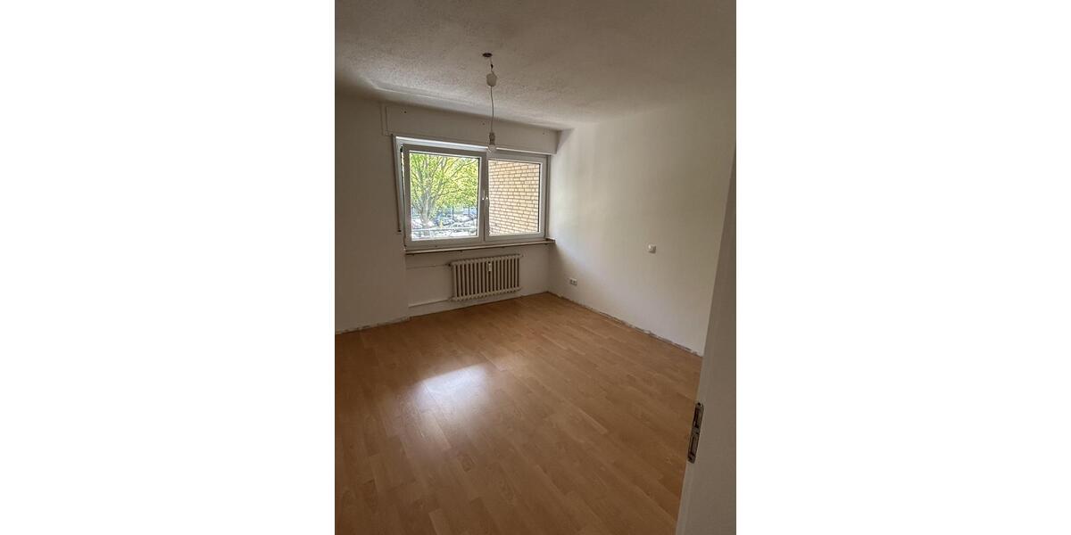 Etagenwohnung Bonn Tannenbusch - 3 Zimmer, 82 m&sup2;, 375&euro; | Angebot:26364634