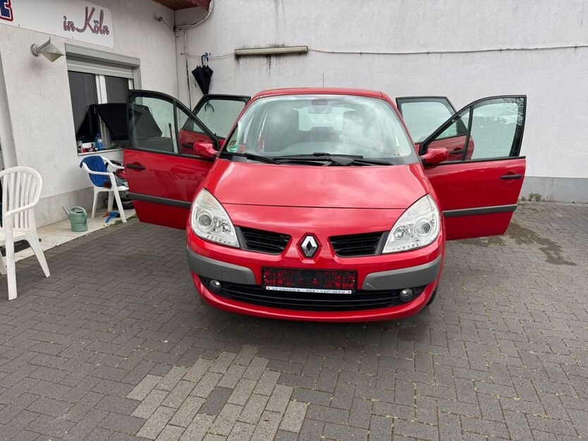 Renault Scenic 167.500 km 2.399 € Köln 50767