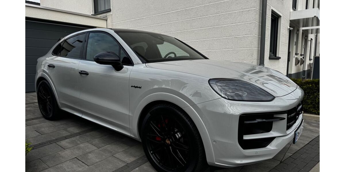 Porsche Cayenne 22.000 km 131.900 &euro; Frechen 50226