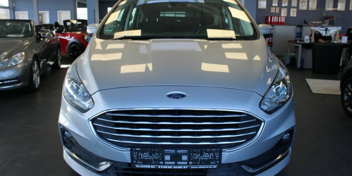 Ford S-Max 2.5 Duratec FHEV TITANIUM -AHK - 97.950 km 22.980 &euro; Euskirchen 53881