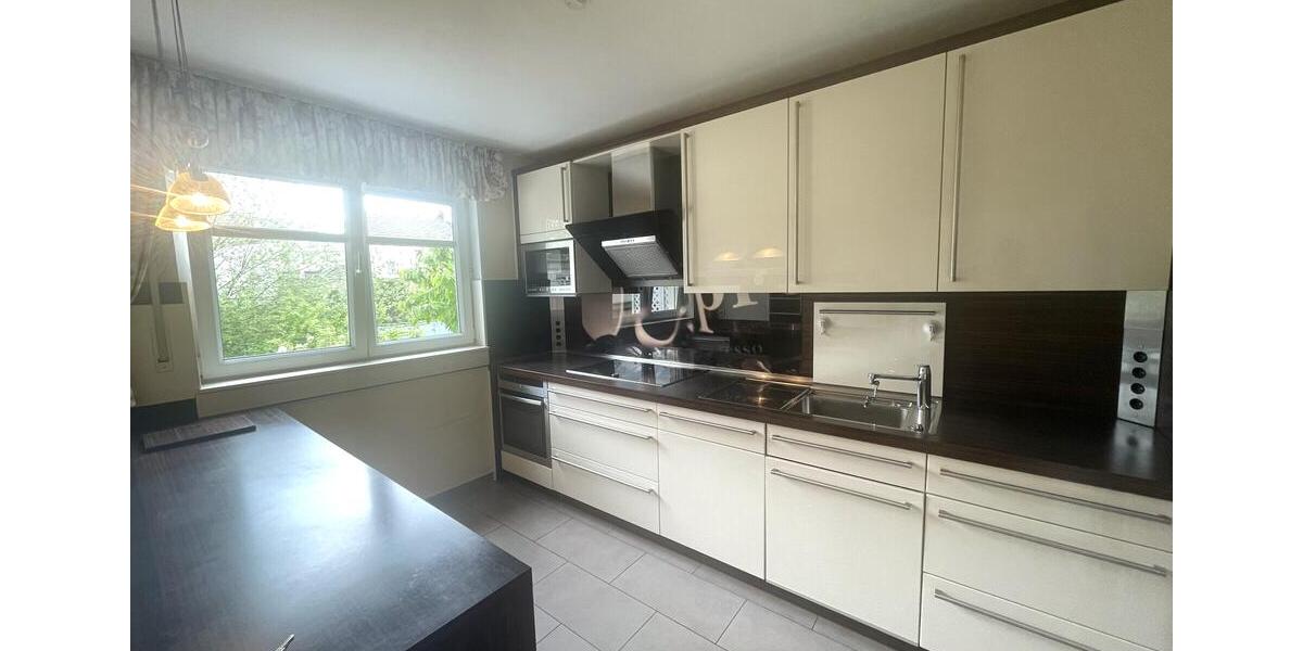 Etagenwohnung Siegburg - 3 Zimmer, 98 m&sup2;, 1.300&euro; | Angebot:26477678