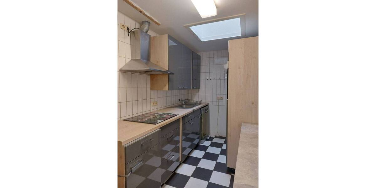 Etagenwohnung Siegburg - 3 Zimmer, 83 m&sup2;, 715&euro; | Angebot:26672294